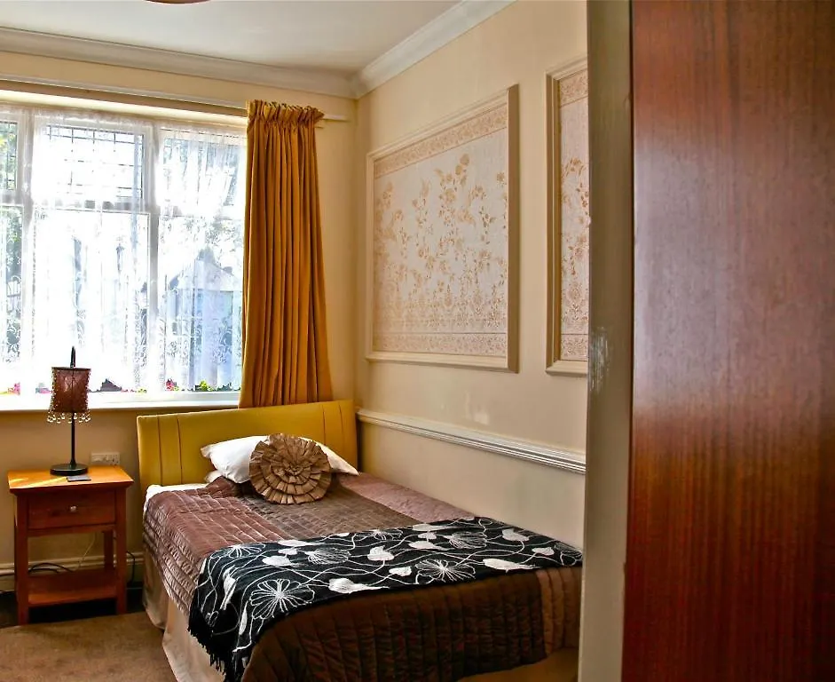 Acorn Guest House In Hull Kingston upon Hull 4*,  Velká Británie