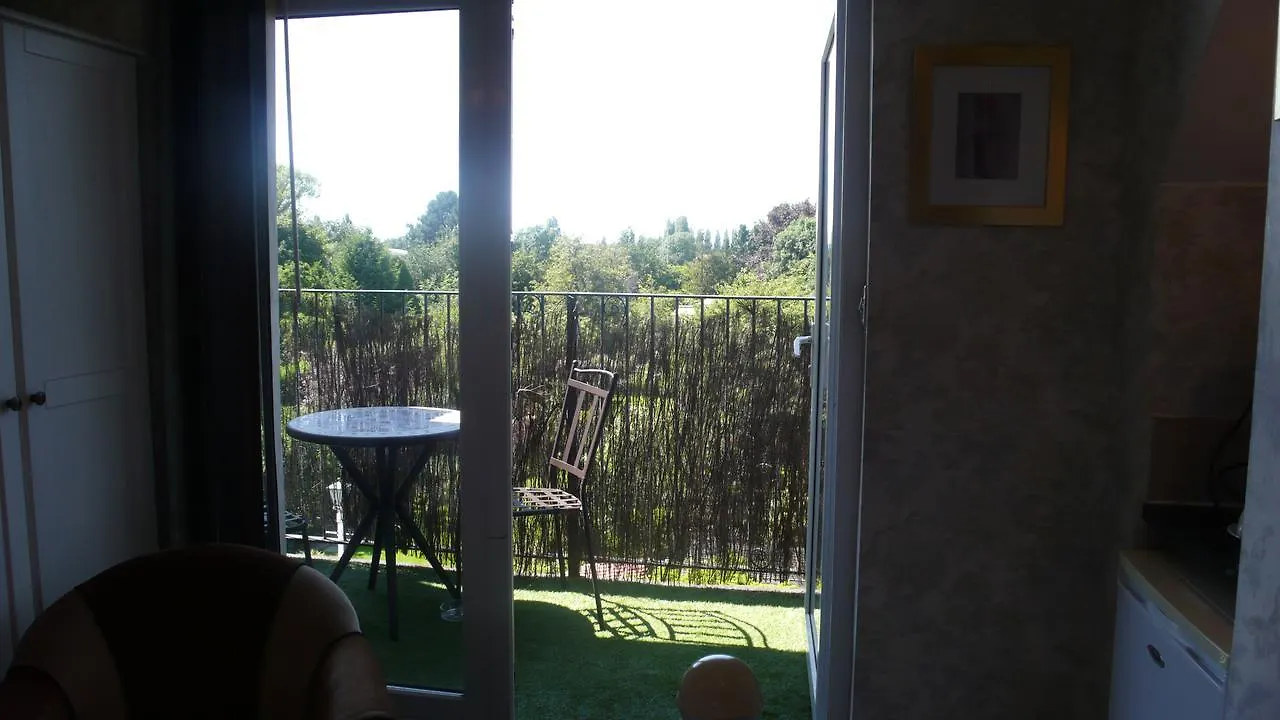 Acorn Guest House In Hull Kingston upon Hull 4*,