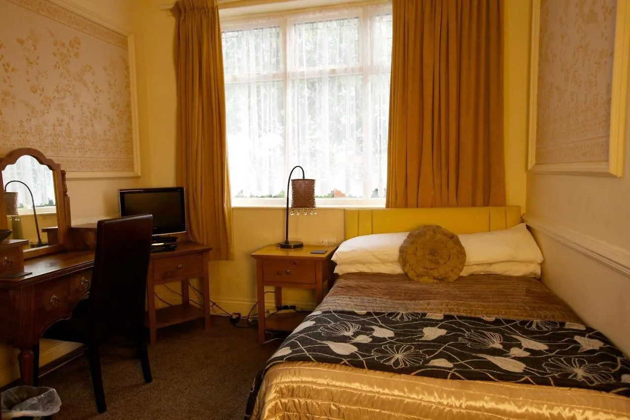 Acorn Guest House In Hull Kingston upon Hull Bed & Breakfast